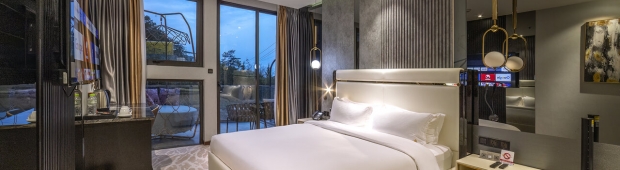 Deluxe Double With Balcony | New Century Đà Lạt 
