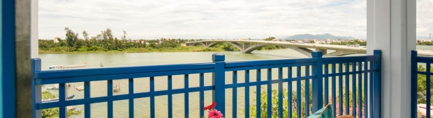 Triple Premium Grand River View & Balcony