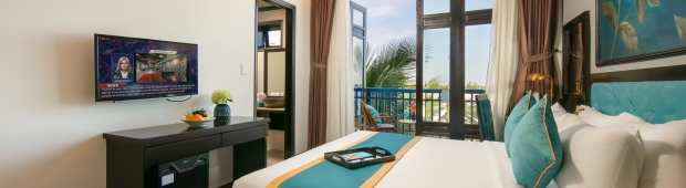 Trendy Double/Twin Partial River View & Balcony