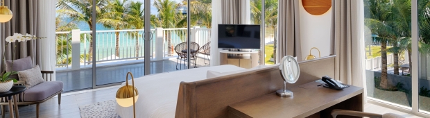 Beachfront Pool Villa 3BR - 6 khách