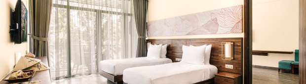 Executive Suite/ Connecting Room 