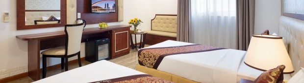 Deluxe City View | Paris Hotel