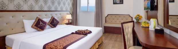 Deluxe Sea View | Paris Hotel 