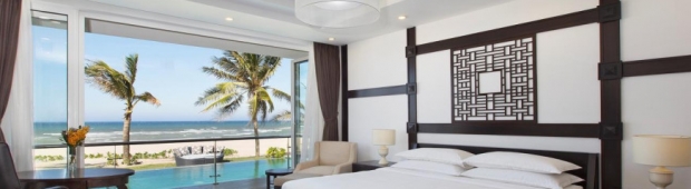 One Bedroom Ocean Front Pool Villa