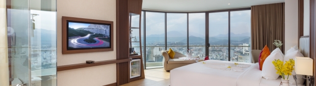 Suite | Regalia Gold