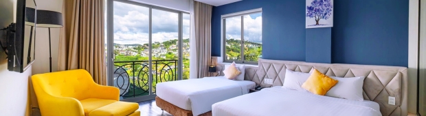 Premier Triple With Balcony | Stillus Boutique