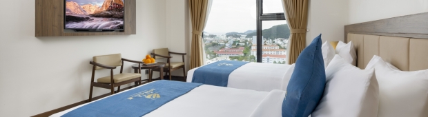 Deluxe City View | Miracle Luxury