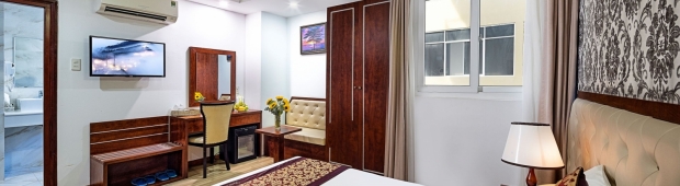 Superior with window | Paris Hotel